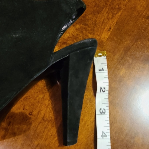 Marc Fisher Suede Shoes - Picture 3 of 13